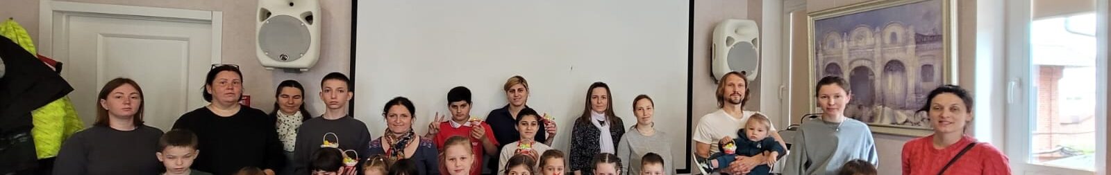 Праздничный Пасхальный мастер-класс для родителей с детьми прошел в Конференц-зале Свято-Ильинского храма.